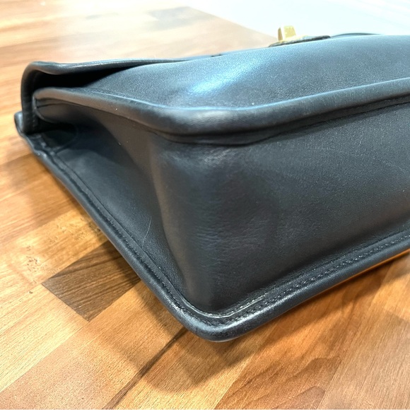 Vintage COACH Willis Bag, Black No. 9927 - Picture 12 of 16